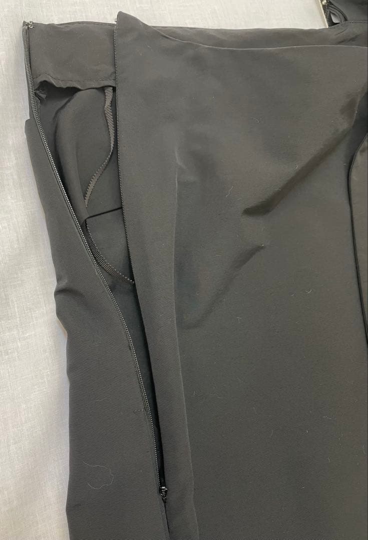 アンスリード　ワンショルダーオーバーワンピース　黒