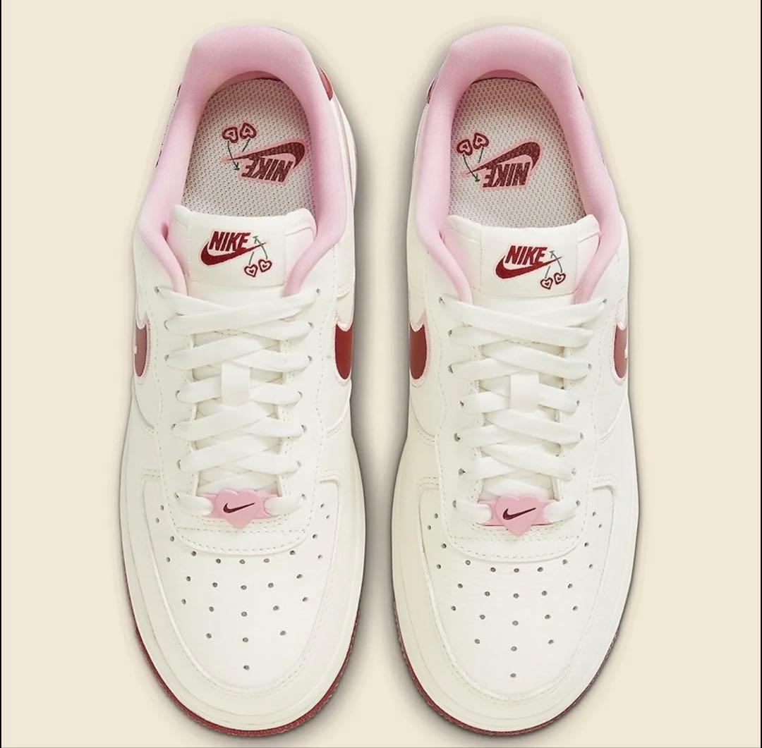Nike Air Force 1 バレンタイン限定デザイン