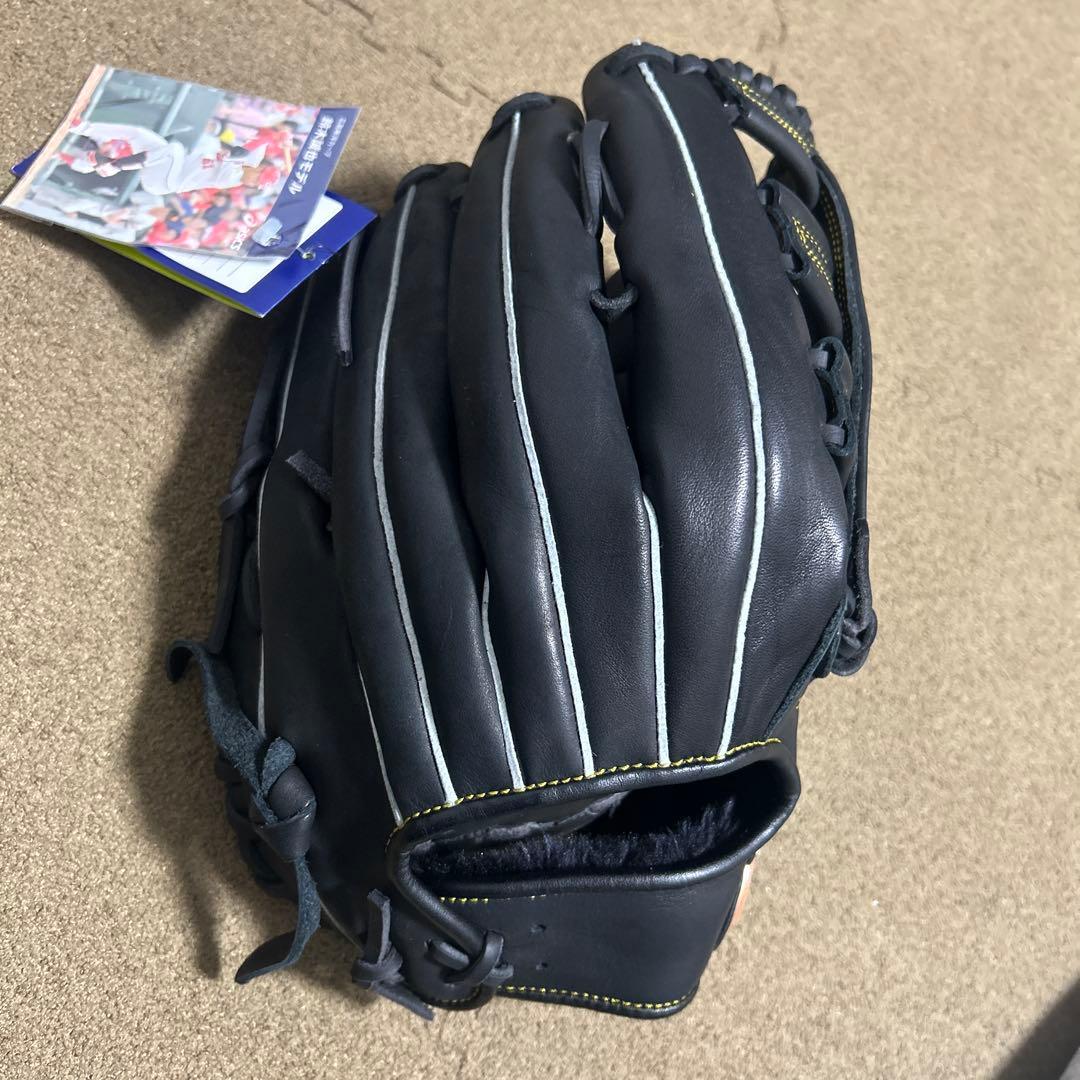 未使用品　鈴木誠也モデルasics