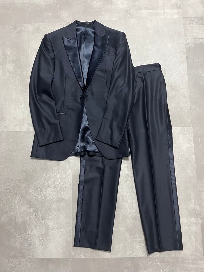 tomorrowland トゥモローランド　タキシード