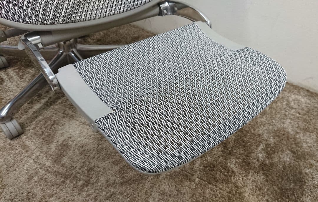 美品 エルゴヒューマンプロ2 オットマン 2024年製 デスクチェア