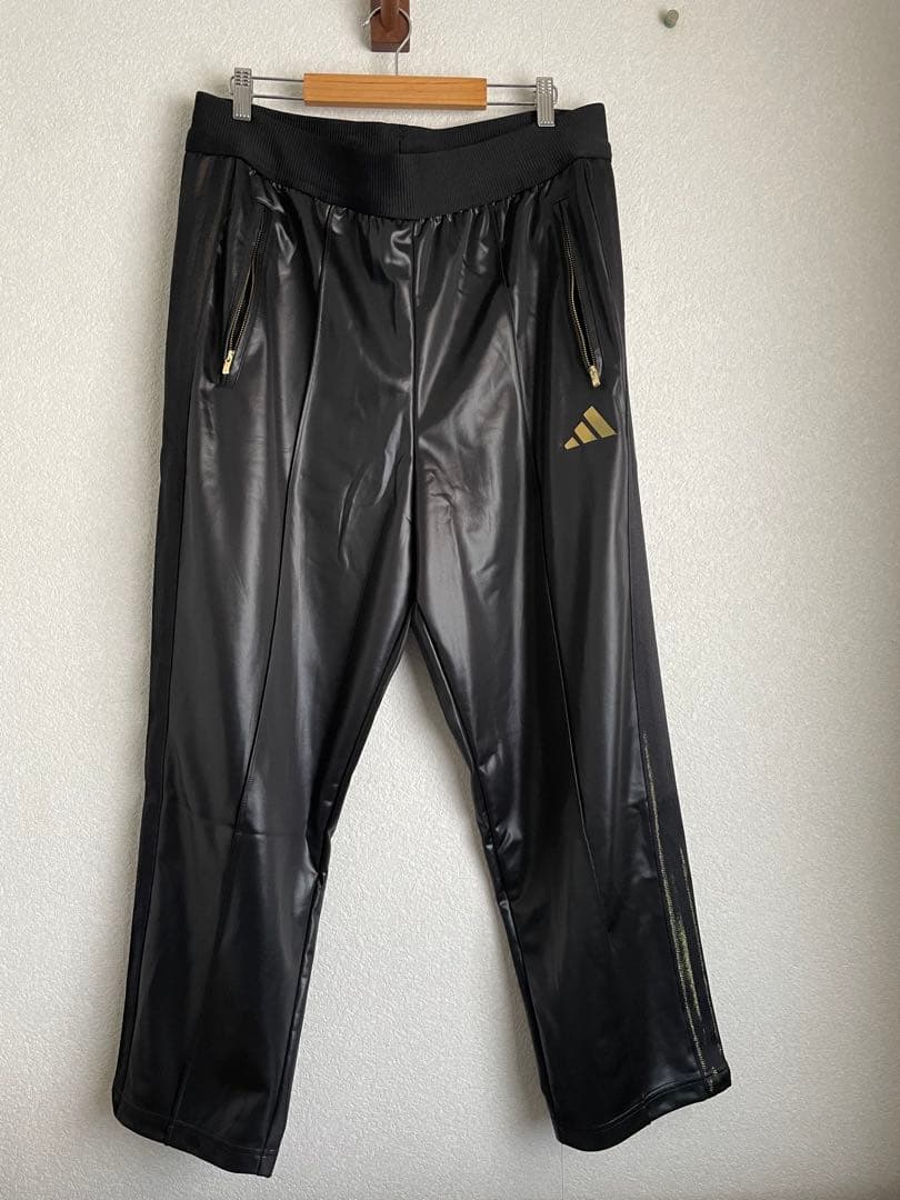 新品 adidas セットアップ ブラック ゴールド　XL 定価27,500円