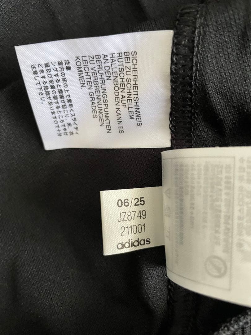 新品 adidas セットアップ ブラック ゴールド　XL 定価27,500円