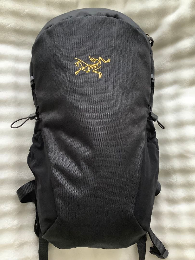 Arc'teryx アークテリクスMantis 16 Backpack ブラック