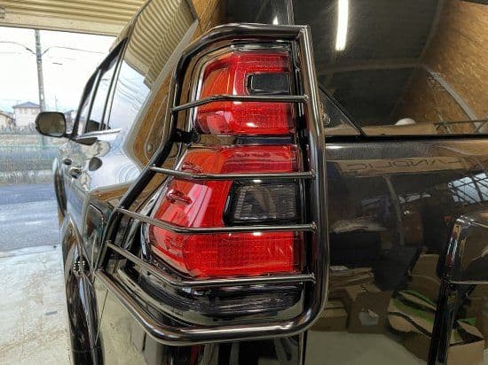 150プラド後期車用☆テールレンズプロテクター☆LANDLIC JAPAN☆