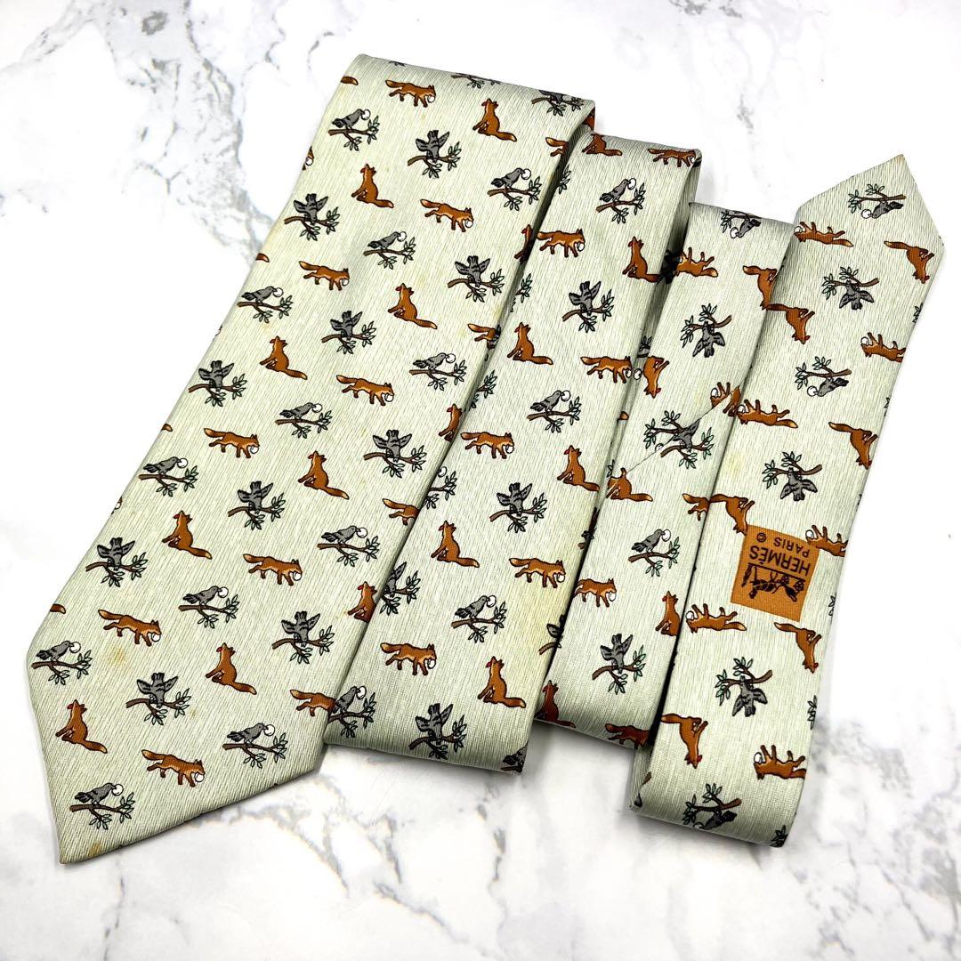 ◆良品◆HERMES エルメス ネクタイ 水色 アニマル柄 オシャレ