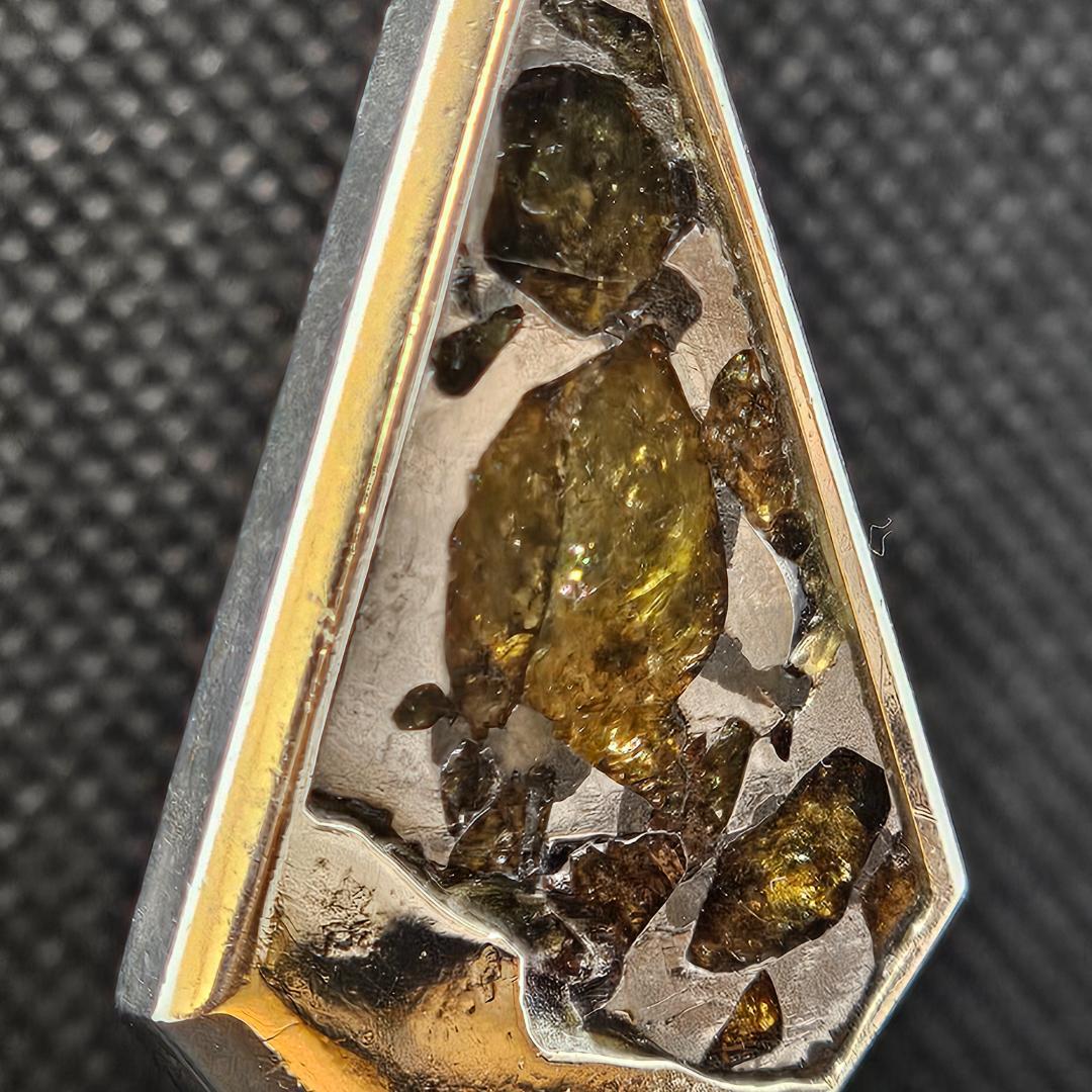 イミラック隕石 ペンダント【宝石質】