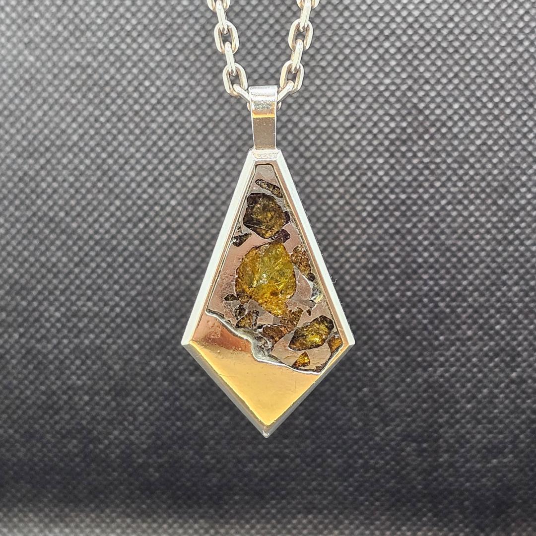 イミラック隕石 ペンダント【宝石質】