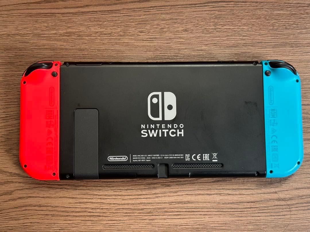 Nintendo Switch （ケース＋128GBのmicroSDカード付き）