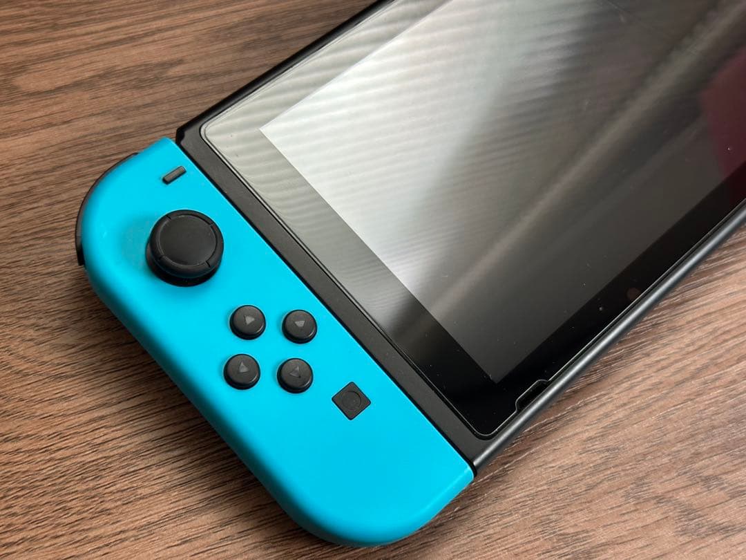 Nintendo Switch （ケース＋128GBのmicroSDカード付き）