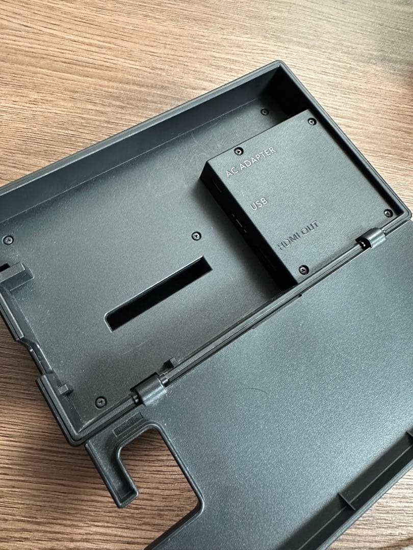 Nintendo Switch （ケース＋128GBのmicroSDカード付き）