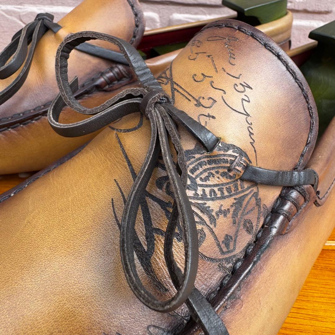 【美品】 ベルルッティ カリグラフィ スクリットレザー ドライビングシューズ