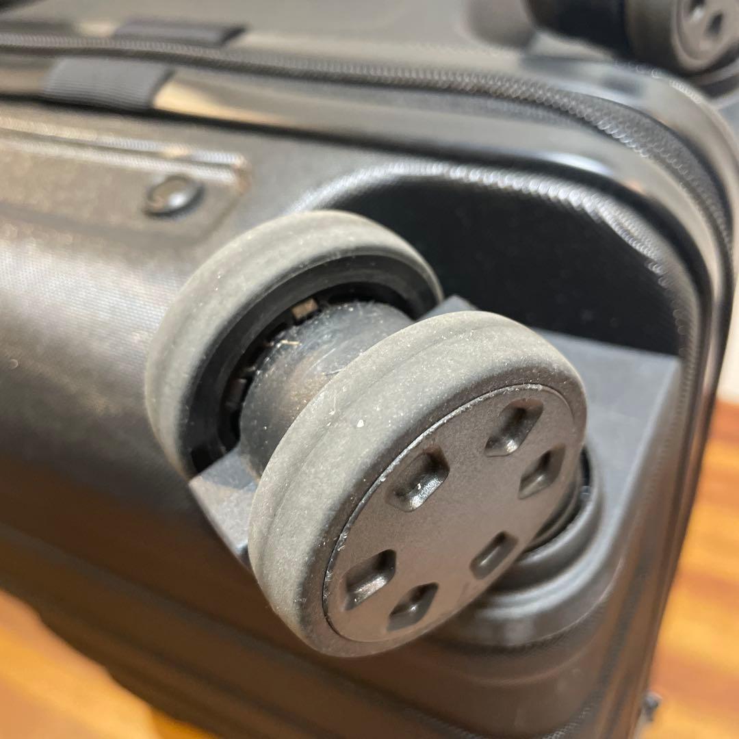 無印良品　キャリーケースＳTSAロック付き