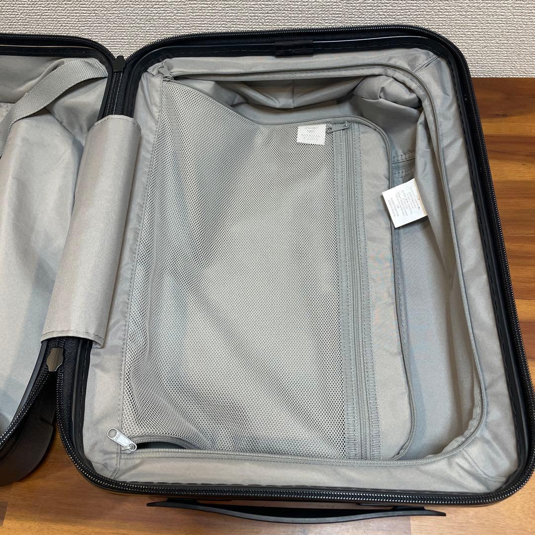 無印良品　キャリーケースＳTSAロック付き