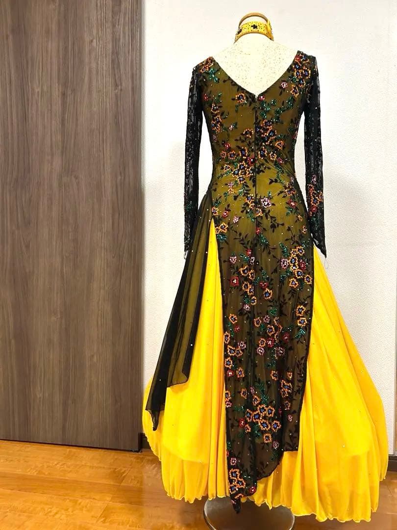 社交ダンススタンダードドレス　デモ　競技会　スワロフスキー　豪華　Ｍ