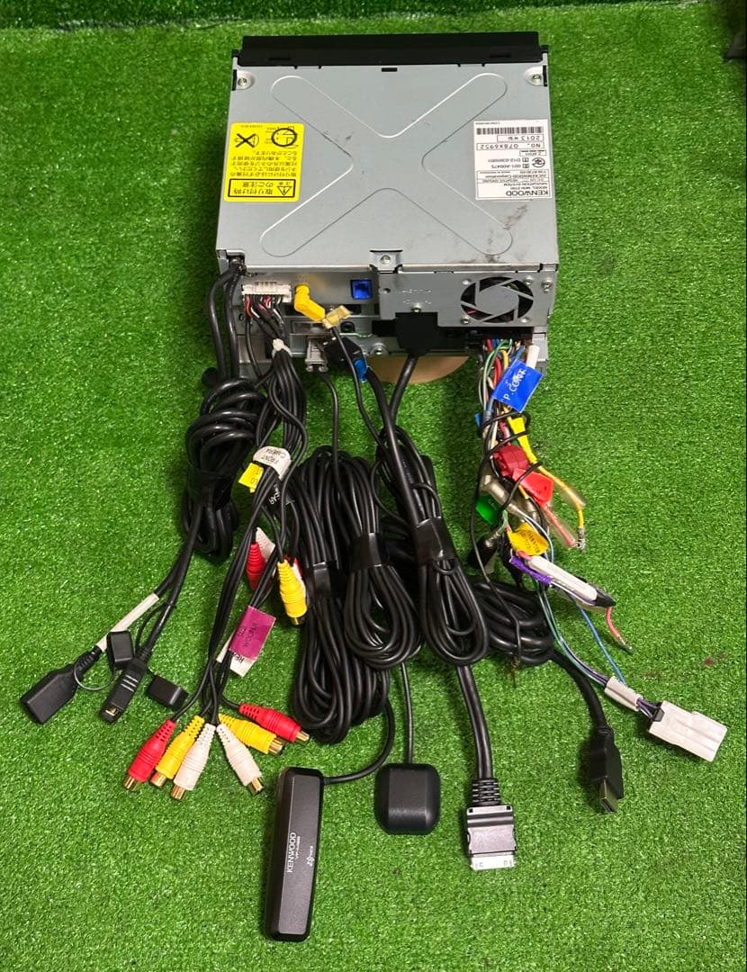 ケンウッドMDV-Z700 ナビ フルセグ。地図データ2019年版。動作確認済み