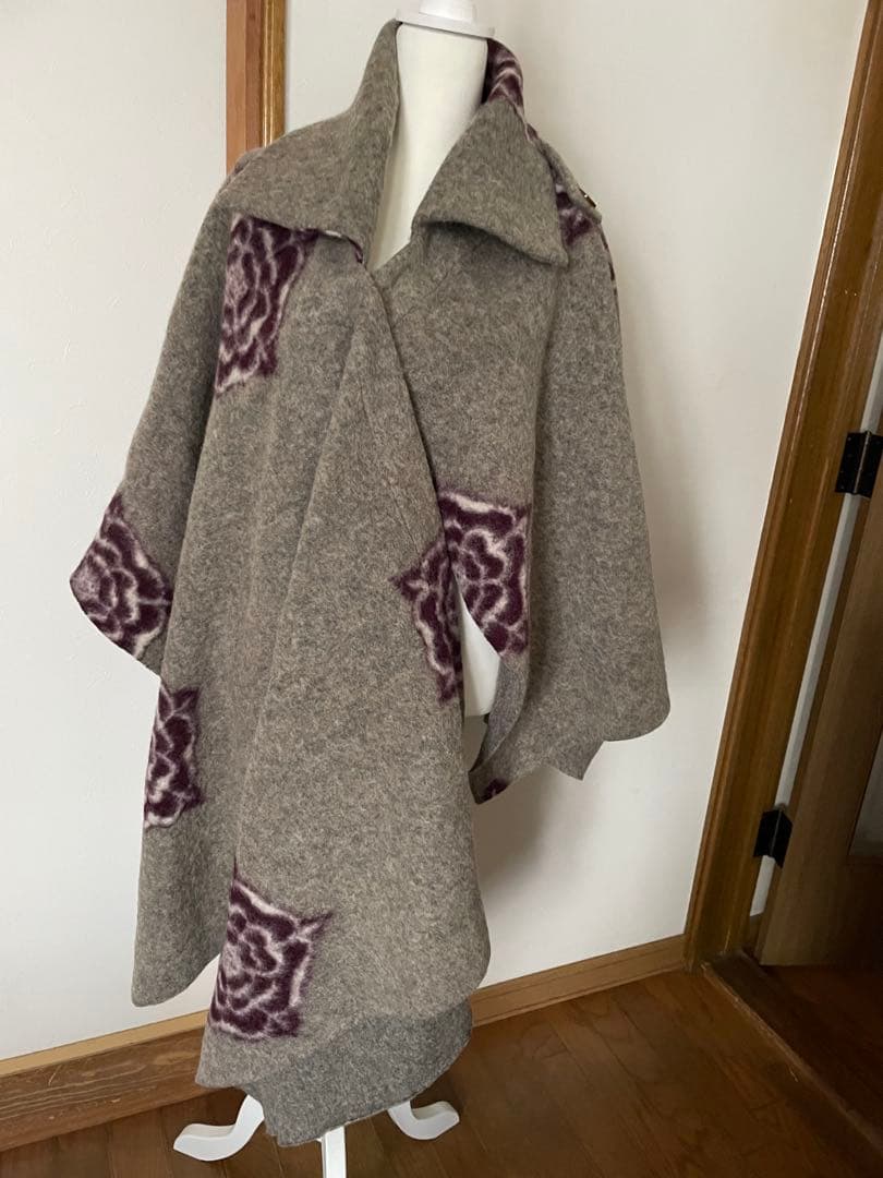 希少　Vivienne Westwood ビビアンウエストウッド　ケープ
