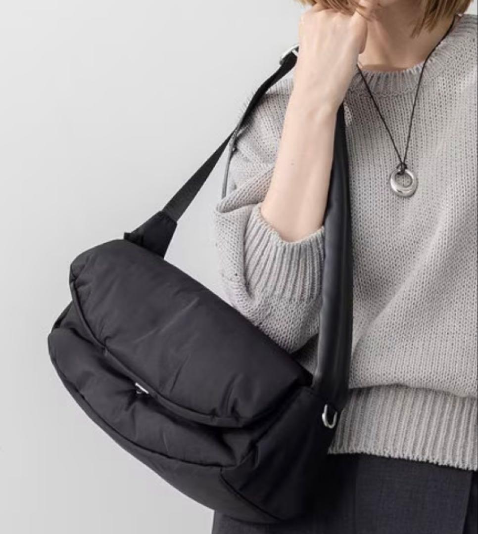 NOMADIS LUCK ショルダーバッグ