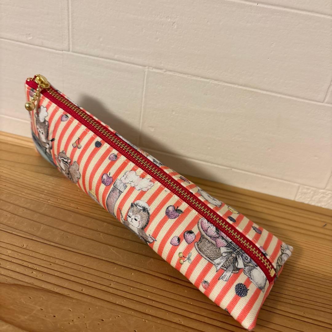 感謝価格　SALE 限定生地　ユキエモン　20cmファスナーダーツマチポーチ