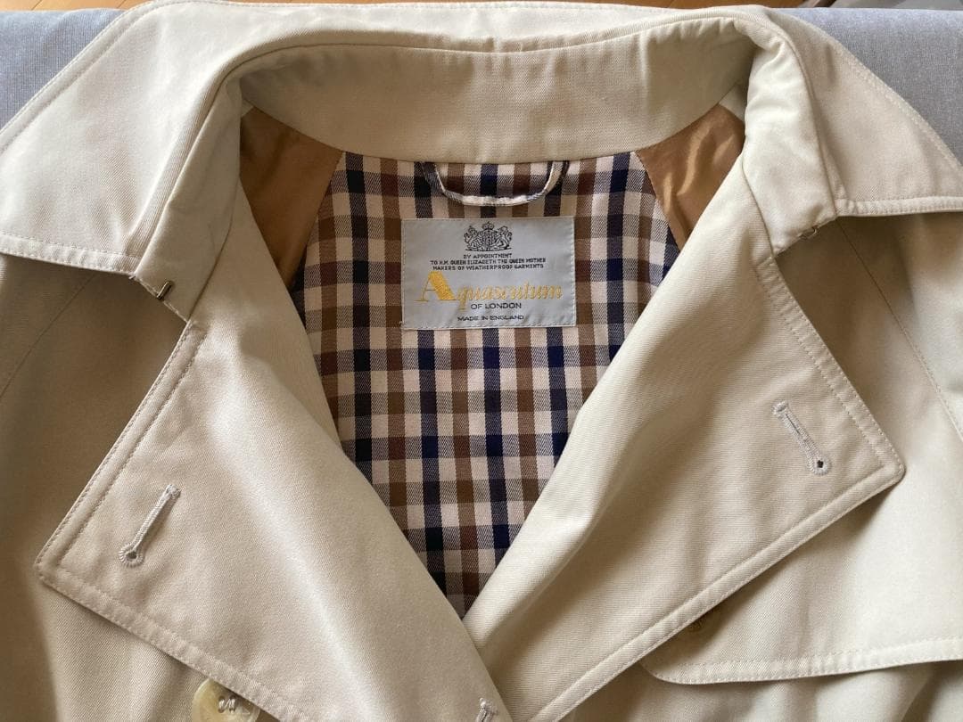 アクアスキュータム ロングトレンチコート チェック ライトベージュ L