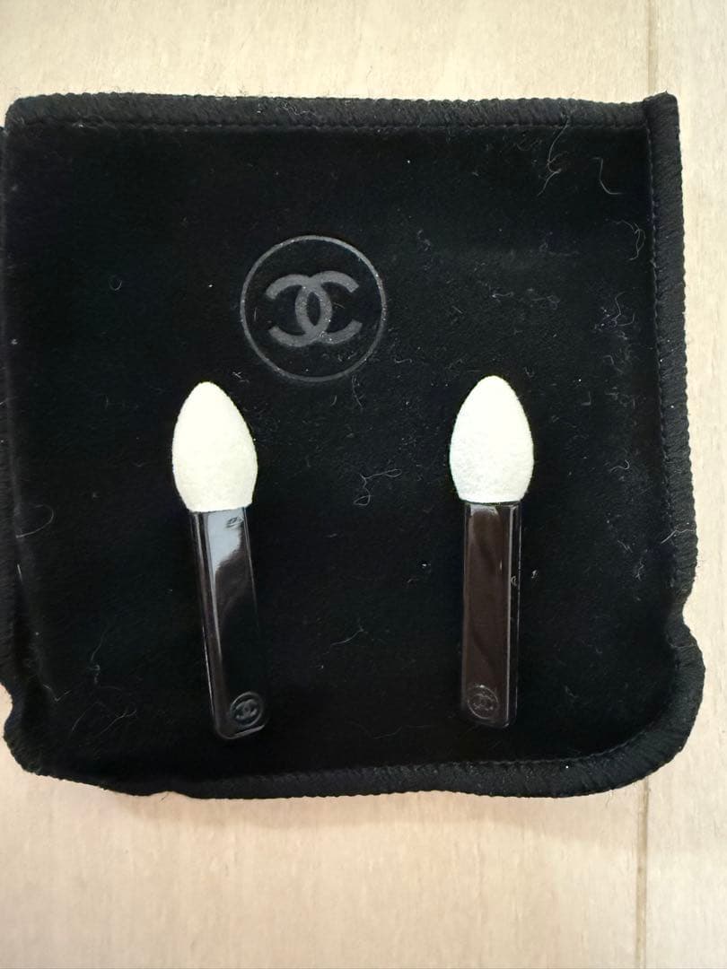 ホリデー限定 シャネル レキャトルオンブル 397 ニュイアストラル