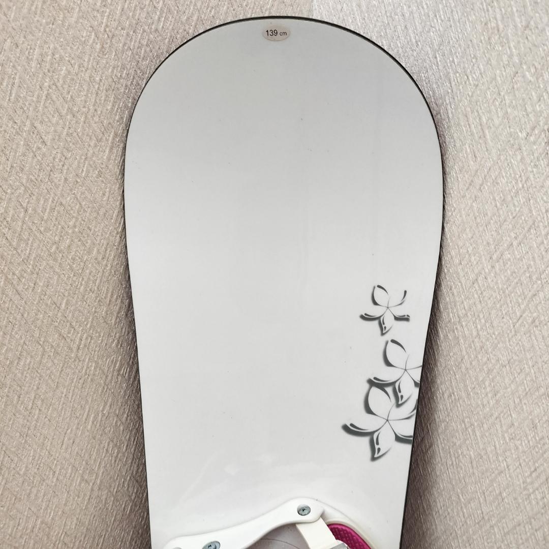 COSMIC SURF Shadow レディーススノーボード 136cm