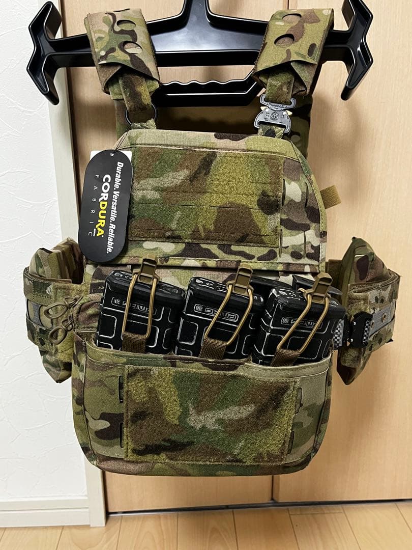 高品質レプ　新品　FCPC V5 プレキャリ　バックパネル　カンガルーポーチ