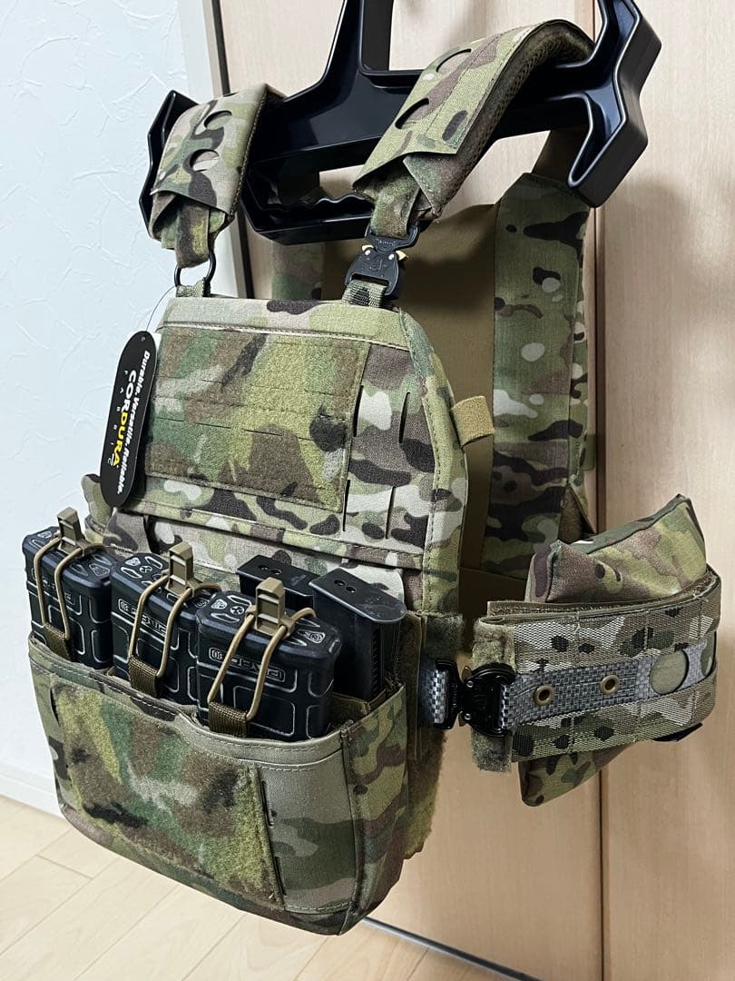 高品質レプ　新品　FCPC V5 プレキャリ　バックパネル　カンガルーポーチ