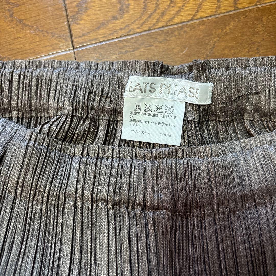 【美品】PLEATS PLEASE イッセイミヤケ パンツ　サイズ3