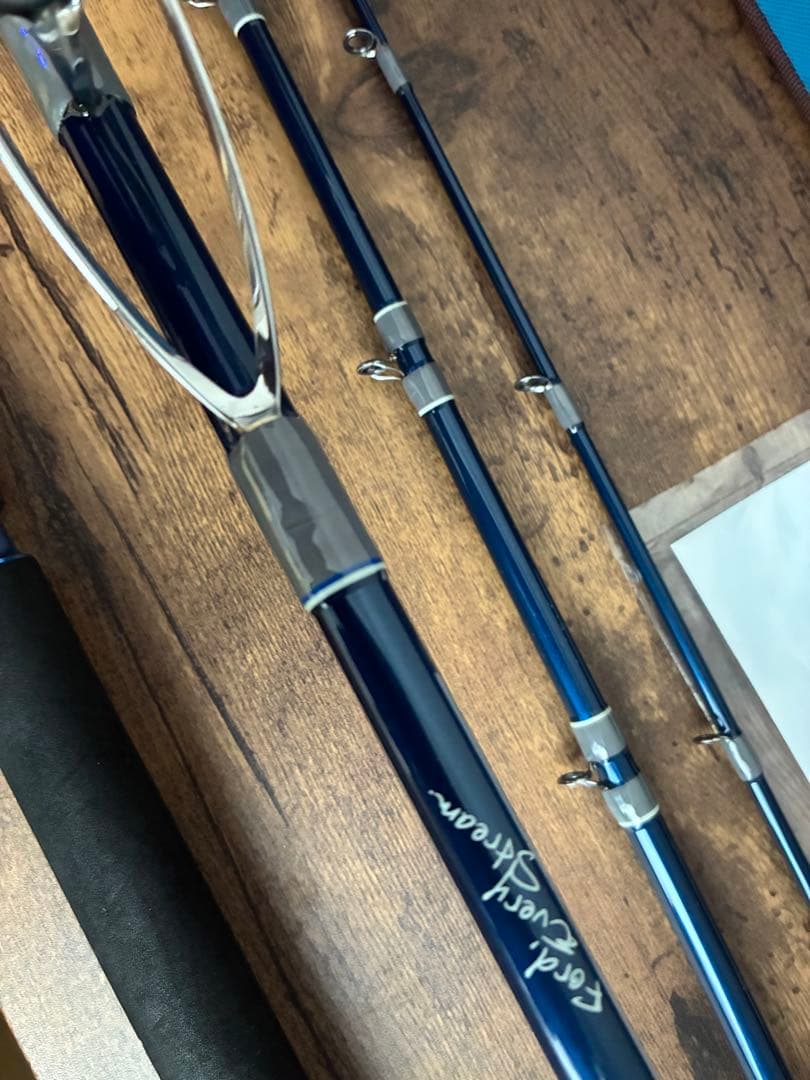 ツララ　MMA UNITED 100MH