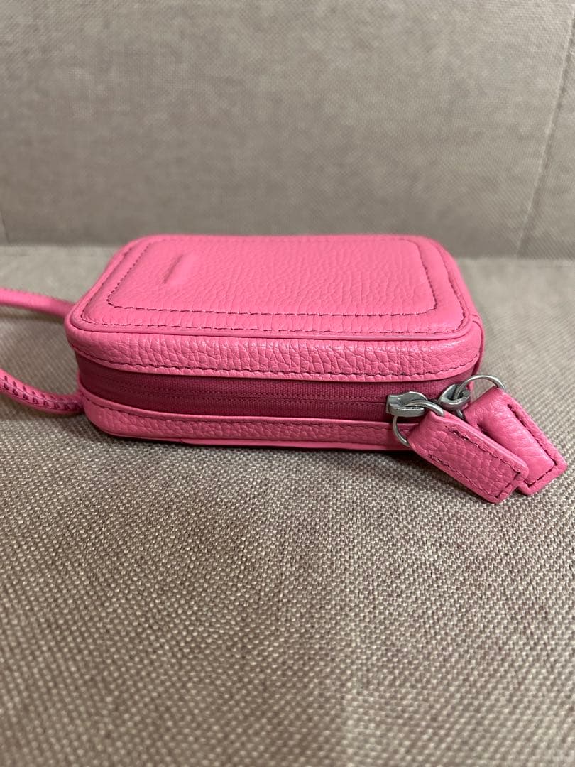 objcts.io ストラップ一体型マイクロバッグ ピンク