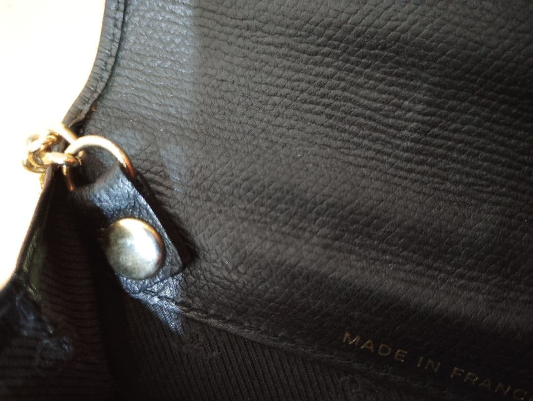 鑑定済CHANEL ブラックレザー 折り財布 チェーン付きシャネルフランス製