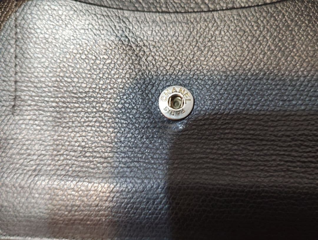 鑑定済CHANEL ブラックレザー 折り財布 チェーン付きシャネルフランス製