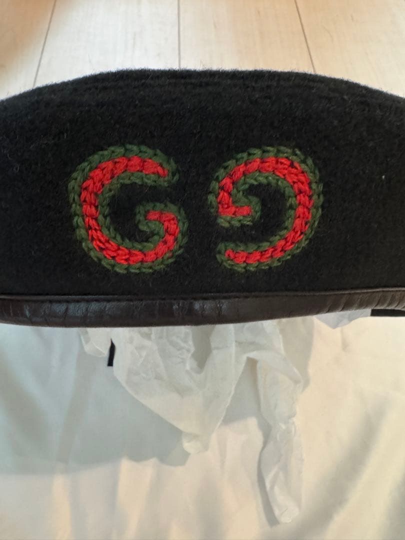 GUCCI グッチ ロゴ刺繍 黒 ベレー帽