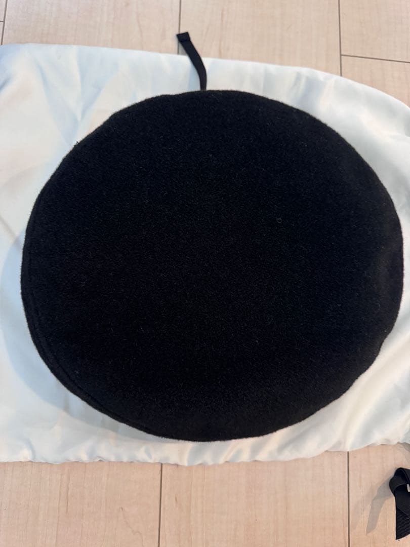 GUCCI グッチ ロゴ刺繍 黒 ベレー帽