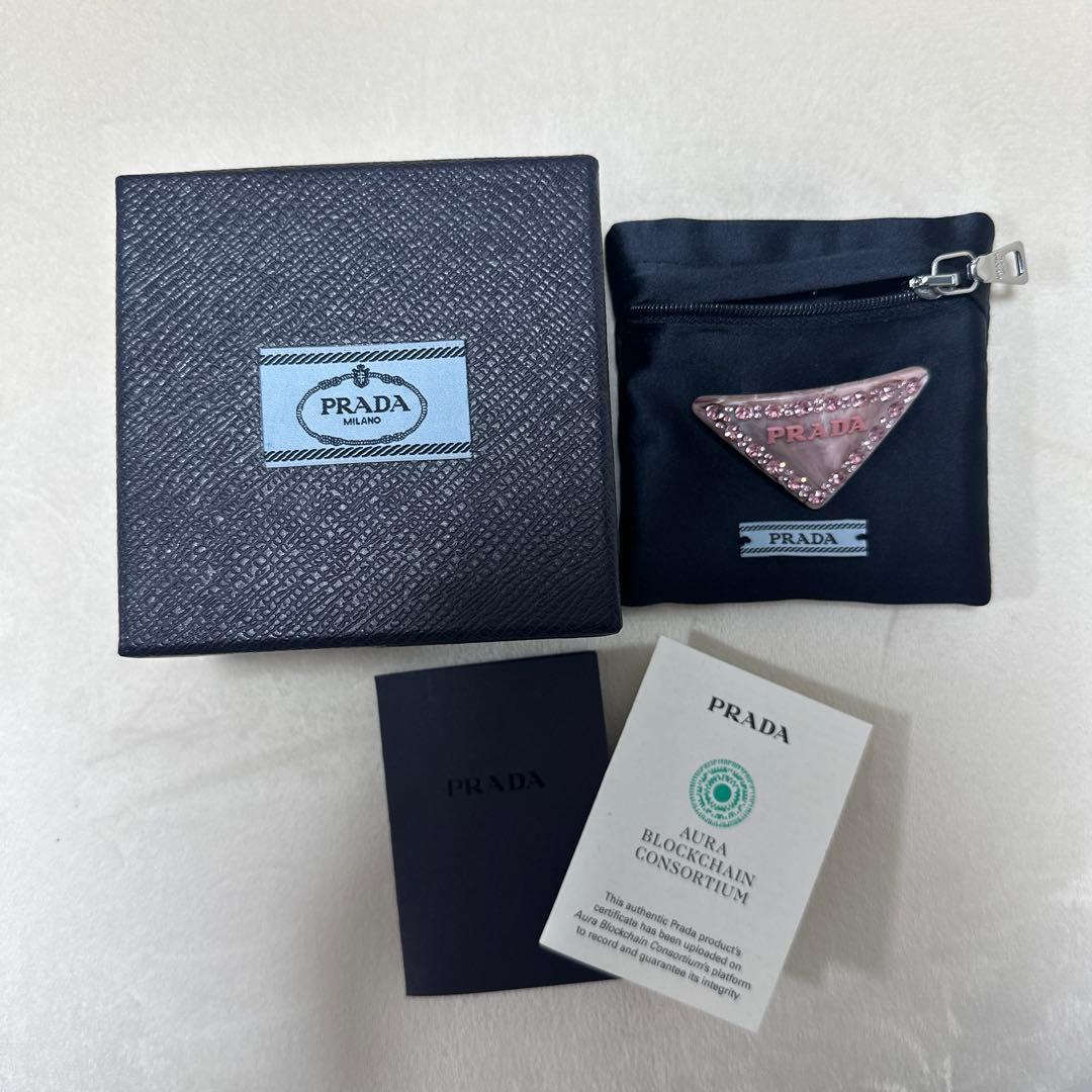 PRADA ピンク アクリル ヘアピン