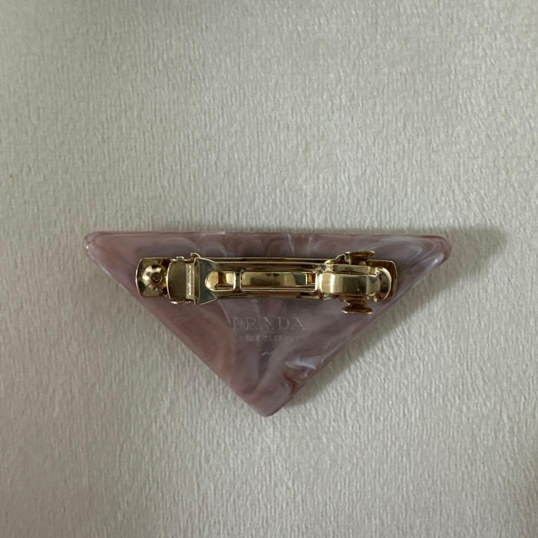 PRADA ピンク アクリル ヘアピン