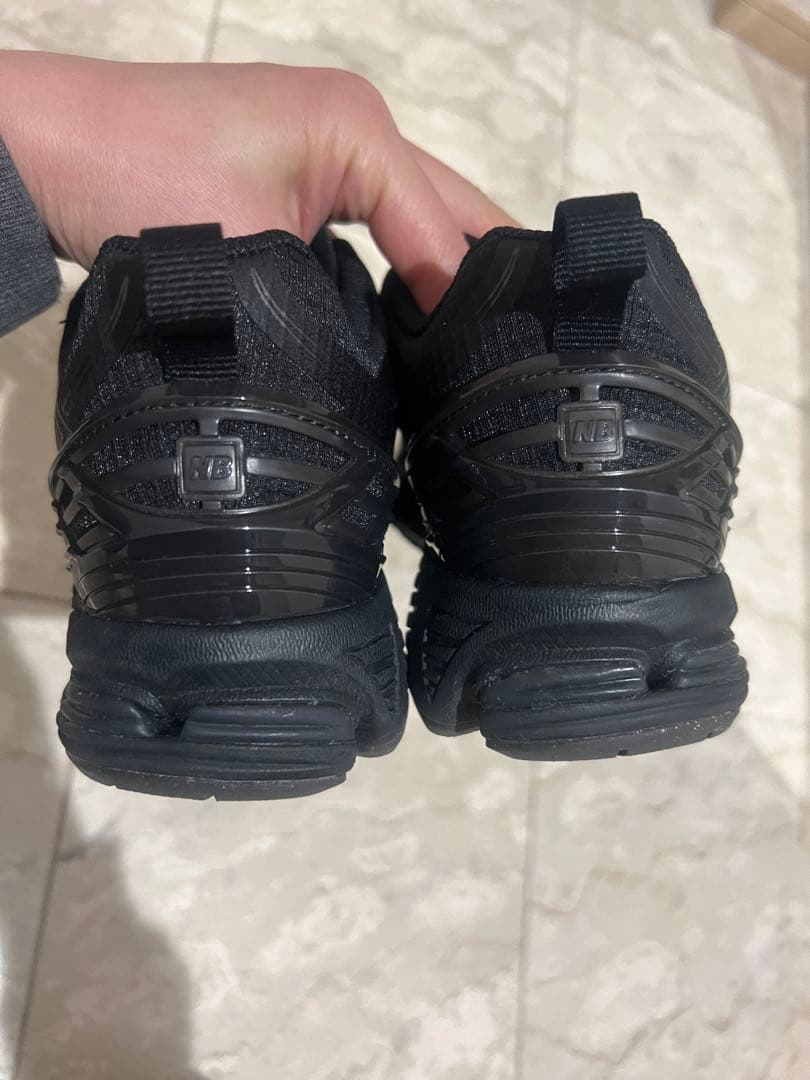 ニューバランス new balance 1906r ブラック　23.5cm