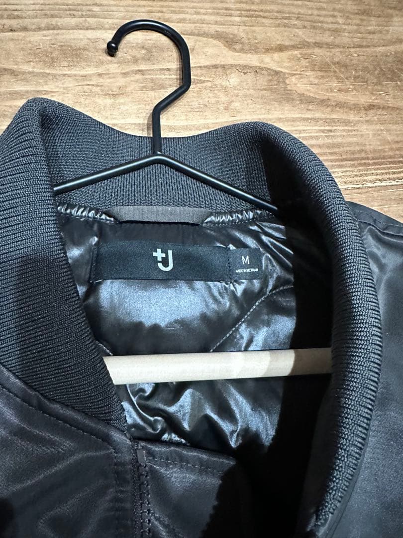 新品未使用 ユニクロ +J ハイブリッドダウン MA-1 グレー M 2026