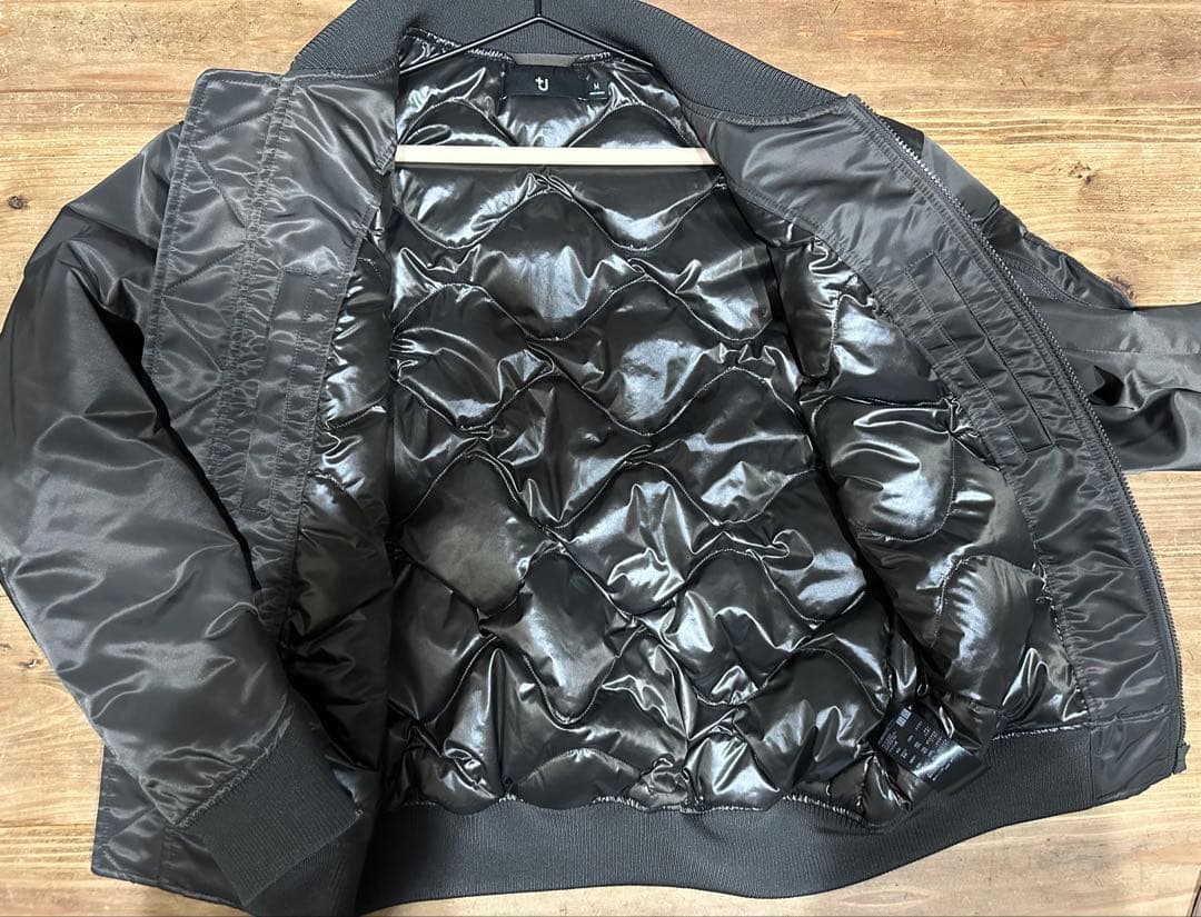 新品未使用 ユニクロ +J ハイブリッドダウン MA-1 グレー M 2026