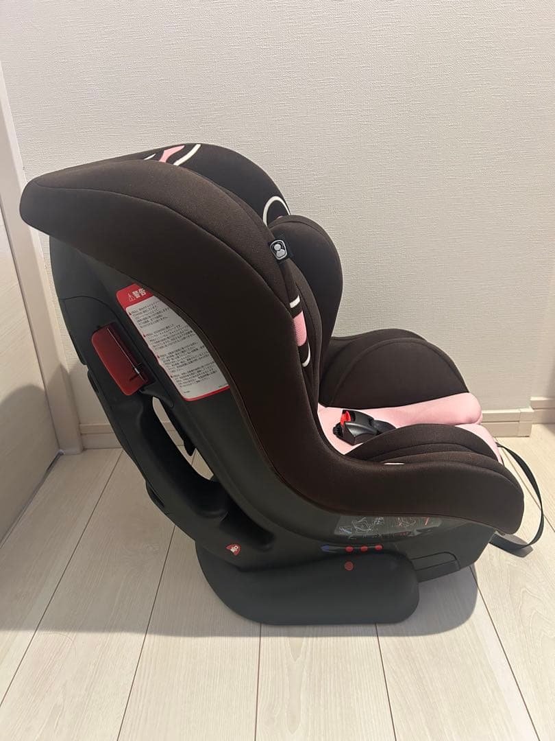 カトージ　チャイルドシート　ブラウン