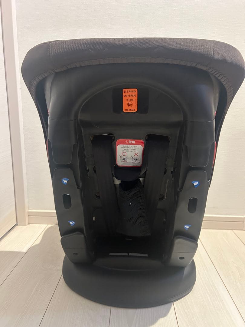 カトージ　チャイルドシート　ブラウン