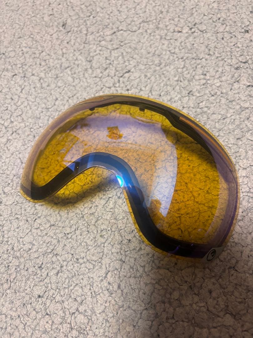 スキー・スノーボード ゴーグル 交換レンズ付き　ドラゴン