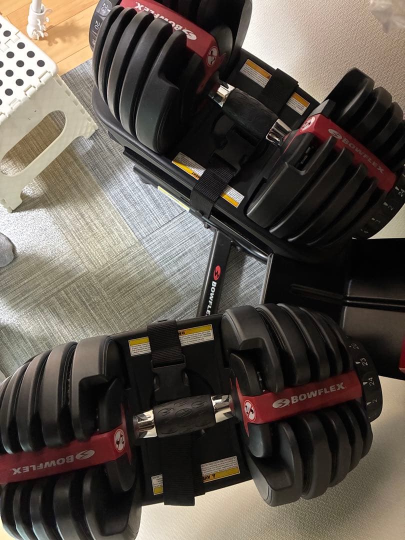 BOWFLEX 可変式ダンベル2個　専用ダンベル台付