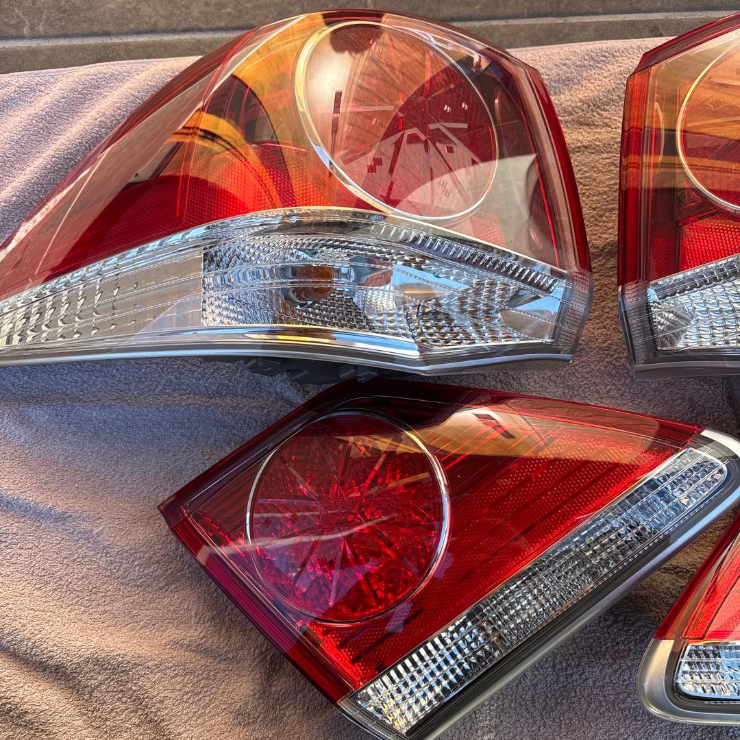 200系クラウン後期アニバーサリーEDテールライト