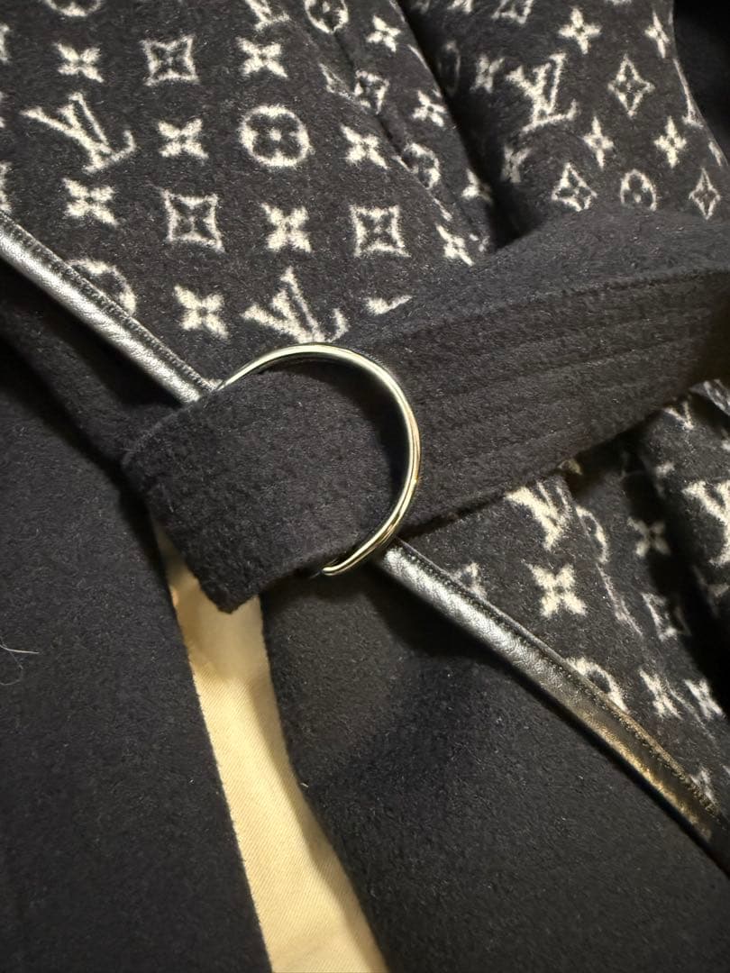 美品 希少サイズ フーデッドラップコート