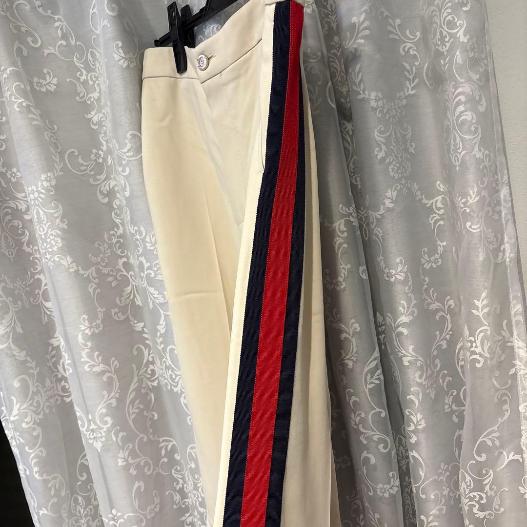 新品タグ付き・GUCCI グッチ　サイドライン　パンツ