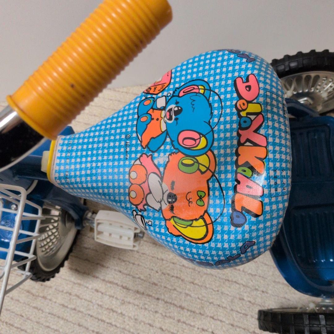 カラフルな三輪車 コアラデザイン