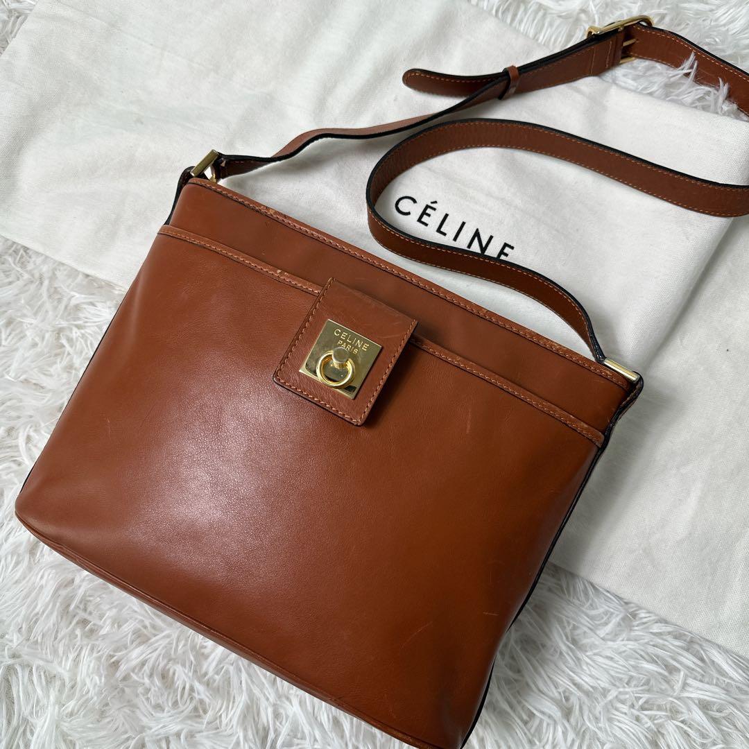 美品✨セリーヌ ショルダーバッグ ガンチーニ ポシェット 斜め掛け レザー