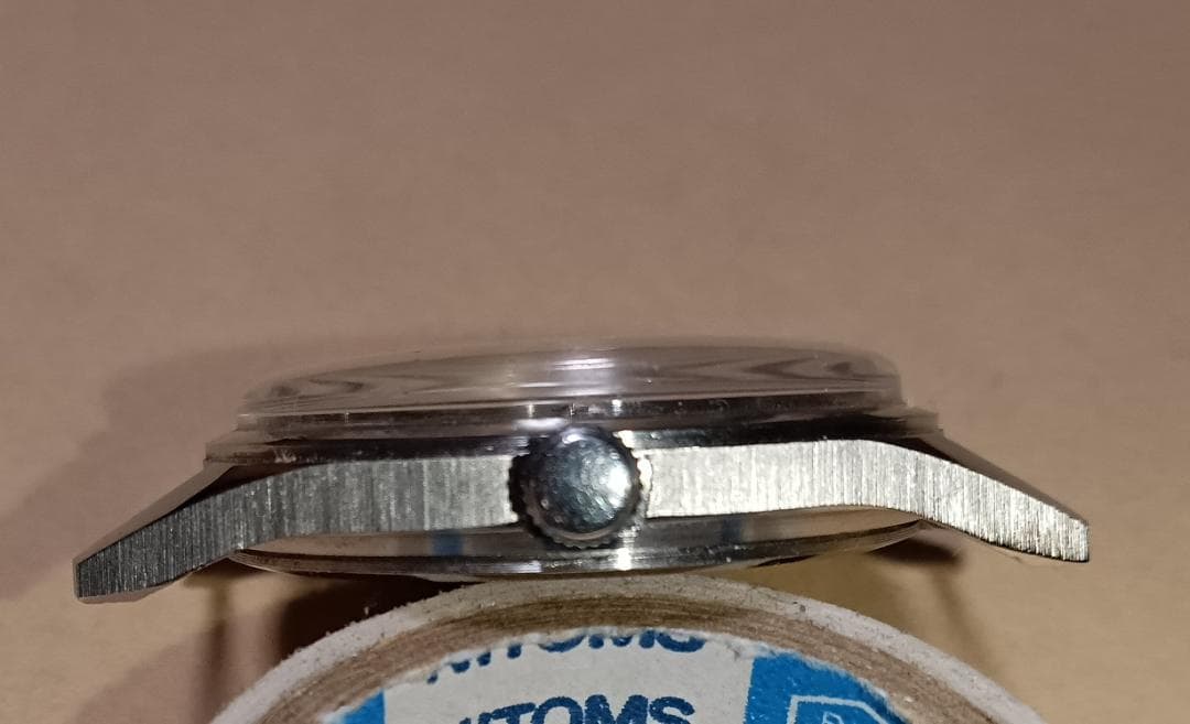 オメガ ミリタリー時計 ムーブメントをクォーツに交換した物です